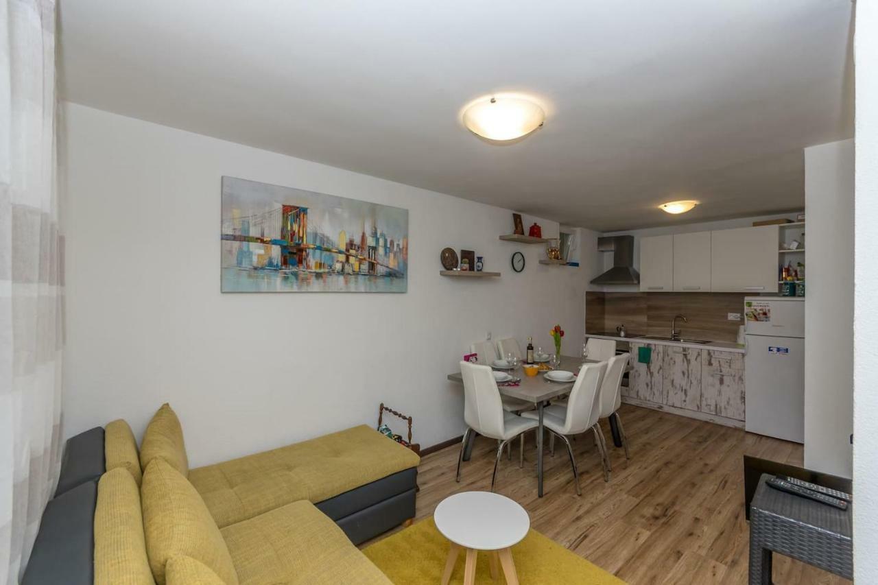 Dalmatinska kuca Blanka Villa Kastela Bagian luar foto