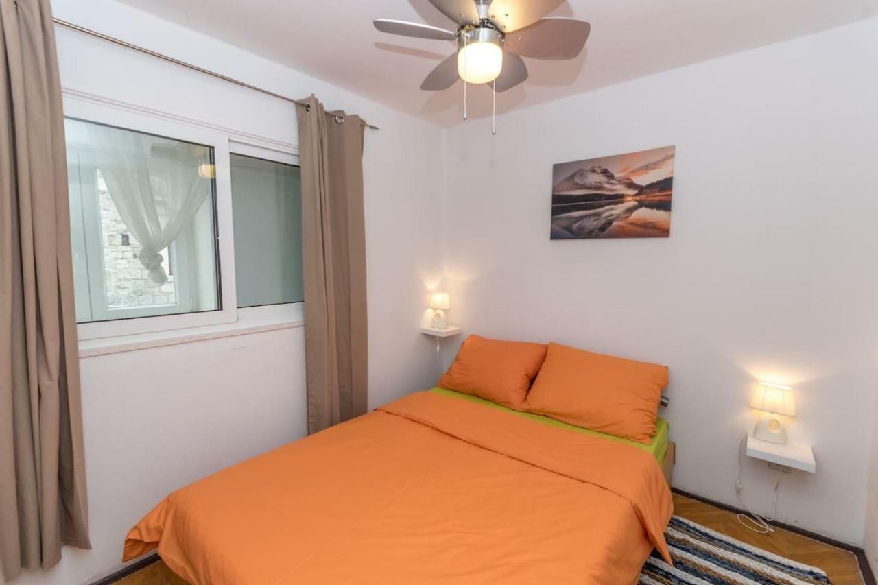 Dalmatinska kuca Blanka Villa Kastela Bagian luar foto