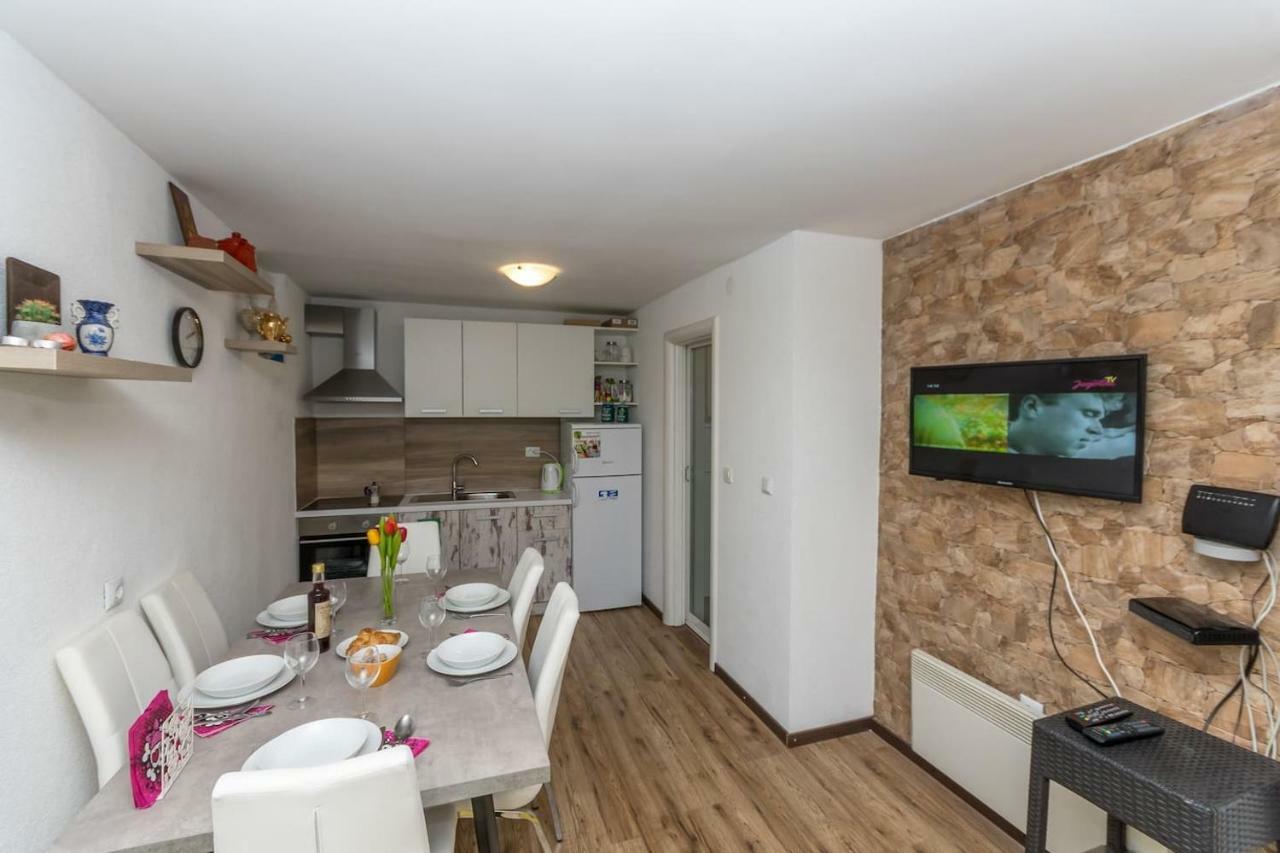 Dalmatinska kuca Blanka Villa Kastela Bagian luar foto